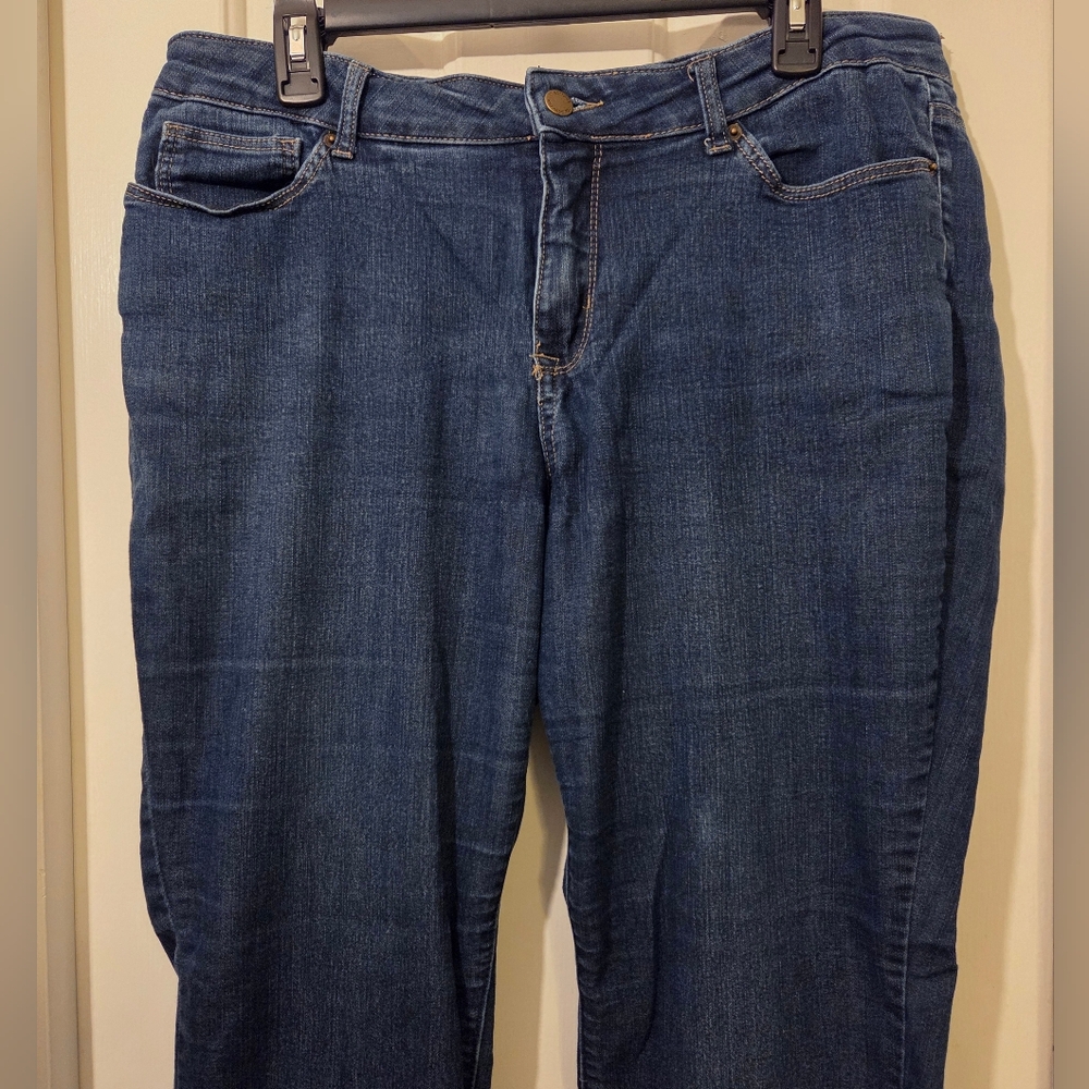 Westport Signature Fit Straight Jeans Pants.  Size 14. - Picture 5 of 10